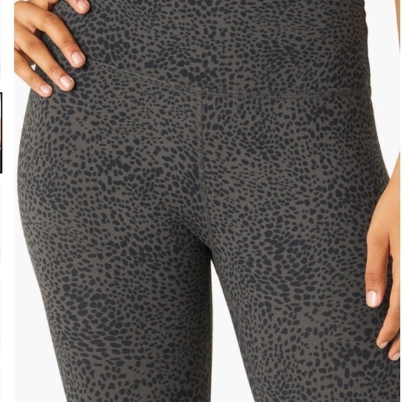 Beyond Yoga Cheetah Print Caught In The Midi High Waisted Legging Small - Picture 3 of 9
